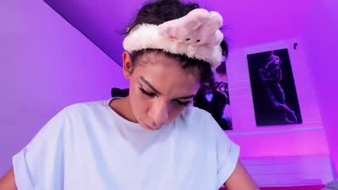 Alahia Rodriguez online show from 11-28-25, 10:12