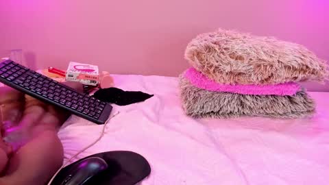 Alahia  online show from 01-18-25, 03:27