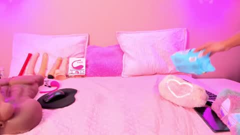 Alahia  online show from 01-25-25, 12:05