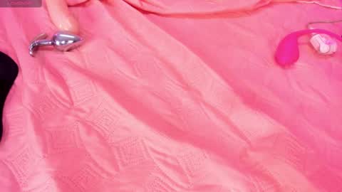 Alahia  online show from 02-12-25, 06:40