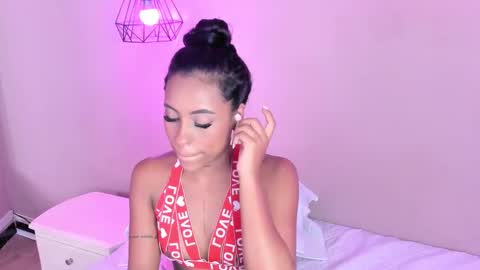 Alahia  online show from 03-04-25, 06:18