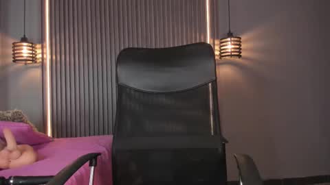 Alahia  online show from 09-23-25, 02:31