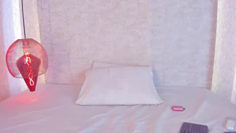 Snapshot of alahia_rosse chatting on 10-03-25, 11:40 Alahia online show from 10-03-25, 11:40