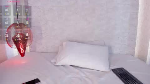 Snapshot of alahia_rosse chatting on 10-27-25, 11:58 Alahia online show from 10-27-25, 11:58