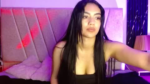 Snapshot of alahia_sweet_official chatting on 10-01-25, 10:38 Alahia sweet official online show from 10-01-25, 10:38