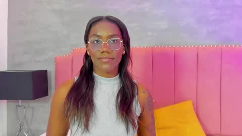 alaia_colins online show from 11-08-25, 11:58