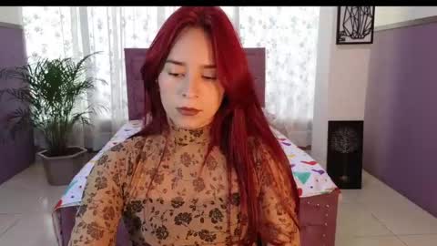 Snapshot of alaia_skater chatting on 10-06-25, 12:13 Alaia Skater online show from 10-06-25, 12:13