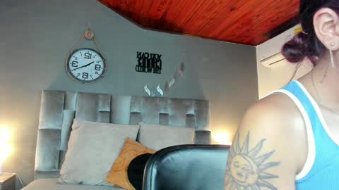Snapshot of alaiarogers chatting on 12-30-24, 11:37 Alaia online show from 12-30-24, 11:37
