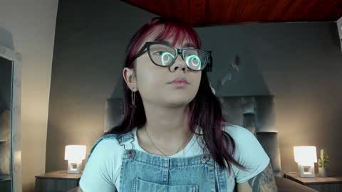 Snapshot of alaiarogers chatting on 01-08-25, 11:32 Alaia online show from 01-08-25, 11:32
