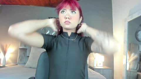 Snapshot of alaiarogers chatting on 01-27-25, 11:32 Alaia online show from 01-27-25, 11:32