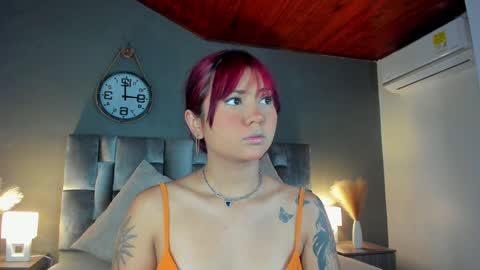Snapshot of alaiarogers chatting on 02-06-25, 11:32 Alaia online show from 02-06-25, 11:32