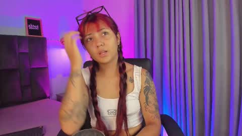Snapshot of alaiarogers chatting on 02-13-25, 11:39 Alaia online show from 02-13-25, 11:39