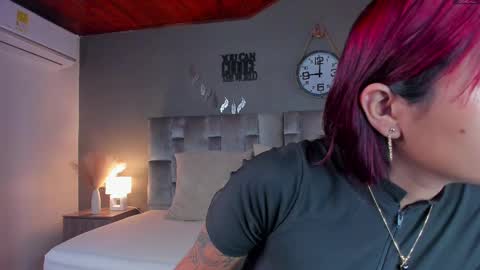 Snapshot of alaiarogers chatting on 03-06-25, 11:36 Alaia online show from 03-06-25, 11:36