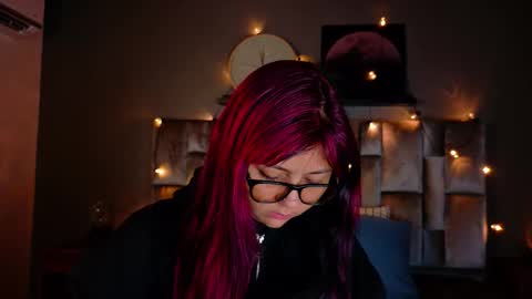 Snapshot of alaiarogers chatting on 09-18-25, 11:34 Alaia online show from 09-18-25, 11:34