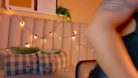  Alaia  online show from 02-04-26, 11:38