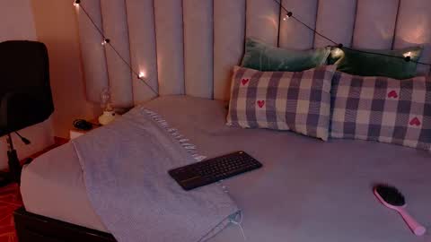  Alaia  online show from 02-09-26, 11:36