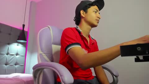 Alam online show from 09-30-25, 01:38