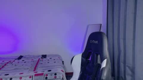 alan18n online show from 07-12-26, 01:24