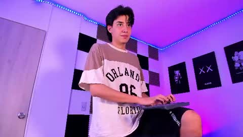 Alan Boy online show from 06-08-26, 01:50