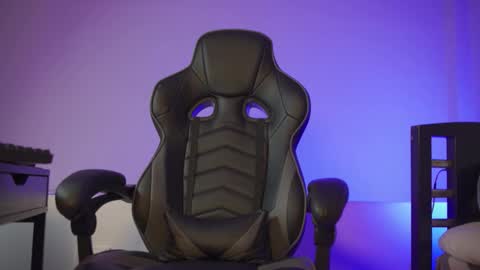 Snapshot of alan_muscle chatting on 12-03-25, 06:54 Alan online show from 12-03-25, 06:54