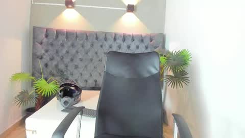 Alan online show from 09-20-25, 01:23