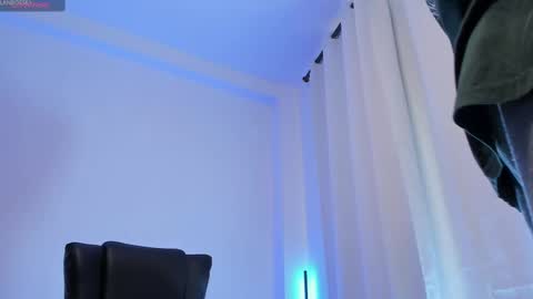 Alan online show from 09-18-25, 01:57