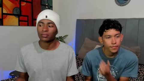 Snapshot of alan_scot chatting on 11-04-25, 04:00 Alan and Criss - WE JUST FRIENDS WITH BENEFITS BOTH VERS online show from 11-04-25, 04:00