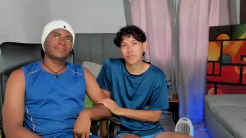 Snapshot of alan_scot chatting on 04-21-26, 06:12 Alan and Criss - WE JUST FRIENDS WITH BENEFITS BOTH VERS online show from 04-21-26, 06:12