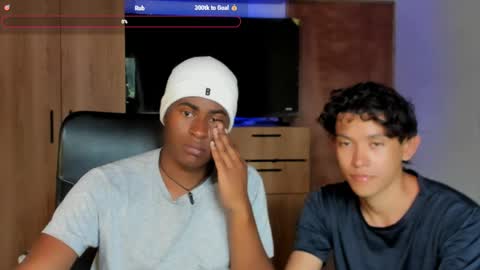 Snapshot of alan_scot chatting on 05-21-26, 10:06 Alan and Criss - WE JUST FRIENDS WITH BENEFITS BOTH VERS online show from 05-21-26, 10:06