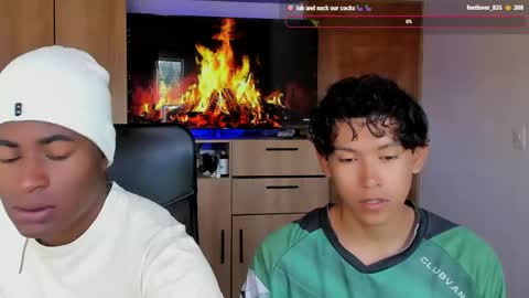 Snapshot of alan_scot chatting on 05-24-26, 02:22 Alan and Criss - WE JUST FRIENDS WITH BENEFITS BOTH VERS online show from 05-24-26, 02:22