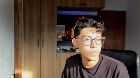Alan and Criss - WE JUST FRIENDS WITH BENEFITS BOTH VERS online show from 06-15-26, 12:29