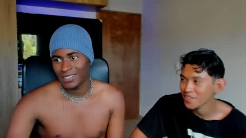 Alan and Criss - WE JUST FRIENDS WITH BENEFITS BOTH VERS online show from 07-06-26, 09:17
