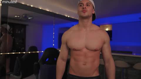 Snapshot of alan_vidal chatting on 03-25-26, 05:46 Alan Vidal online show from 03-25-26, 05:46