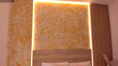 alana_2916 online show from 11-04-25, 02:54