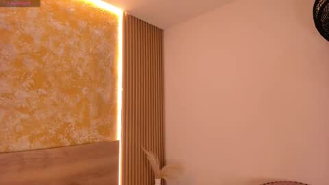 alana_2916 online show from 11-06-25, 03:51