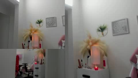 Snapshot of alana_jansen chatting on 12-19-24, 03:40 Alana online show from 12-19-24, 03:40