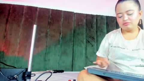 ALANA PETITE online show from 07-05-26, 08:10