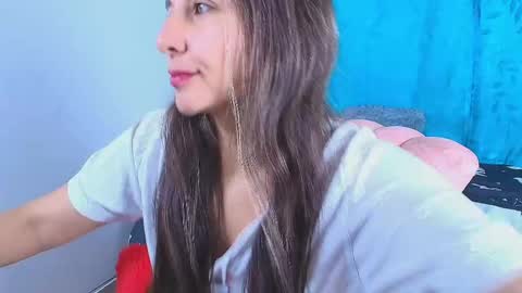 alana_pink95 online show from 05-09-26, 12:54