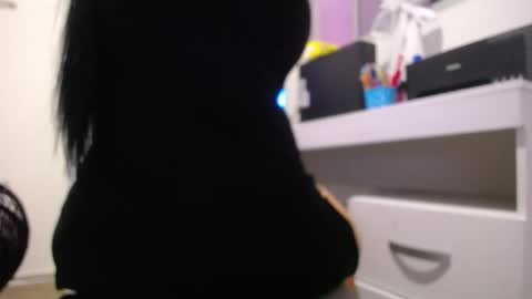 Snapshot of alana_pregnant chatting on 02-04-25, 10:54 A l a n a online show from 02-04-25, 10:54