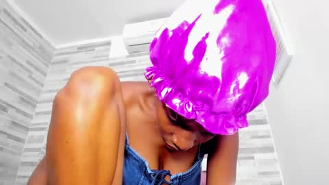 Alana online show from 02-21-25, 06:37