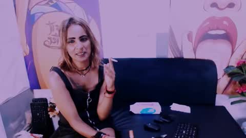 Snapshot of alanadelray chatting on 01-06-25, 10:35 alanadelray online show from 01-06-25, 10:35