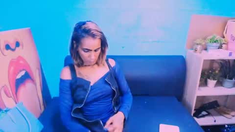 Snapshot of alanadelray chatting on 01-31-25, 02:28 alanadelray online show from 01-31-25, 02:28