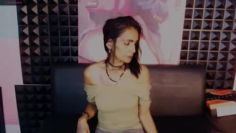 Snapshot of alanadelray chatting on 10-23-25, 08:35 alanadelray online show from 10-23-25, 08:35