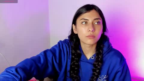 Snapshot of alanalois_ chatting on 03-11-26, 04:02 ALANA Please follow me online show from 03-11-26, 04:02