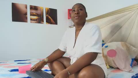 Snapshot of alanavega12 chatting on 01-04-25, 01:53 alana online show from 01-04-25, 01:53