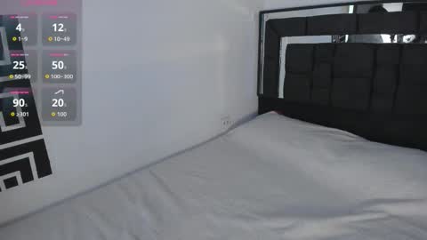 alanblack1 online show from 10-07-25, 12:13