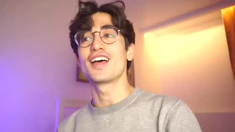 Snapshot of alandenavarre chatting on 12-28-24, 12:15 idenavarre online show from 12-28-24, 12:15