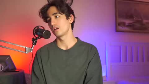 Snapshot of alandenavarre chatting on 01-13-25, 09:52 idenavarre online show from 01-13-25, 09:52