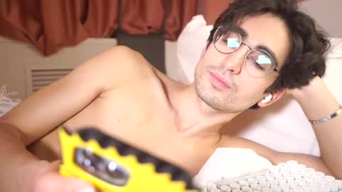 Snapshot of alandenavarre chatting on 01-20-25, 01:50 idenavarre online show from 01-20-25, 01:50