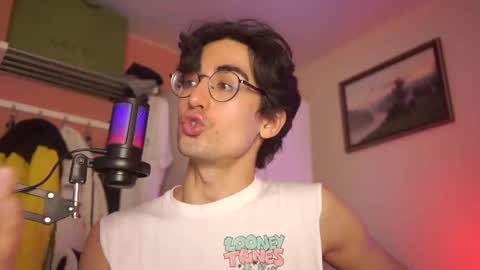 Snapshot of alandenavarre chatting on 01-24-25, 02:07 idenavarre online show from 01-24-25, 02:07